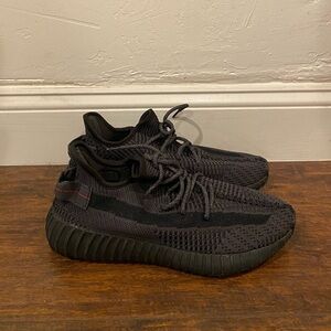 Adidas Yeezy Boost 350 V2 Black (Never Worn)